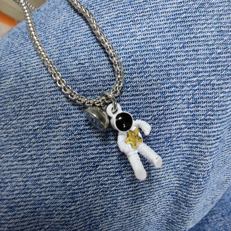 2Pcs Magnetic Couple Necklace Astronaut Pendant Heart Star Choker Valentine's Day Gift